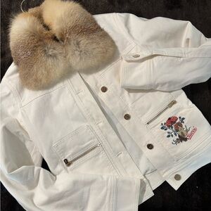 Gucci Cream Denim Jacket with Fur Collar and Embroidered Floral Patch